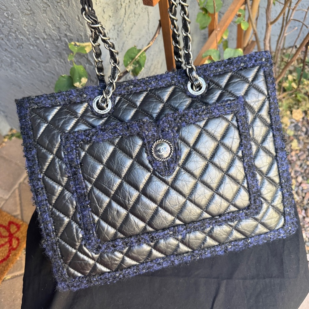 Chanel Calf Leather & Tweed Grand Shopping Secrets Tote - Picture 3 of 14